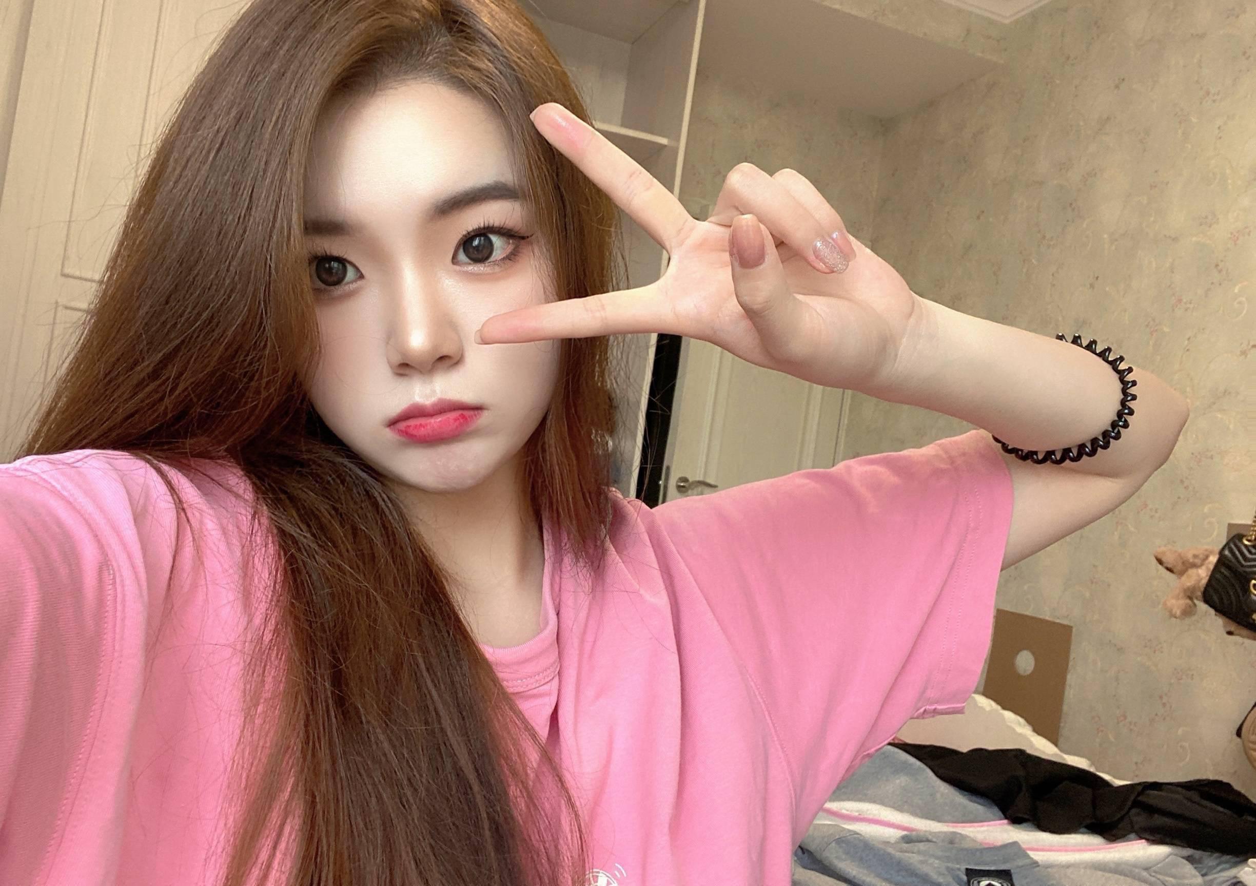 北郊极品美少女，粉嫩多汁